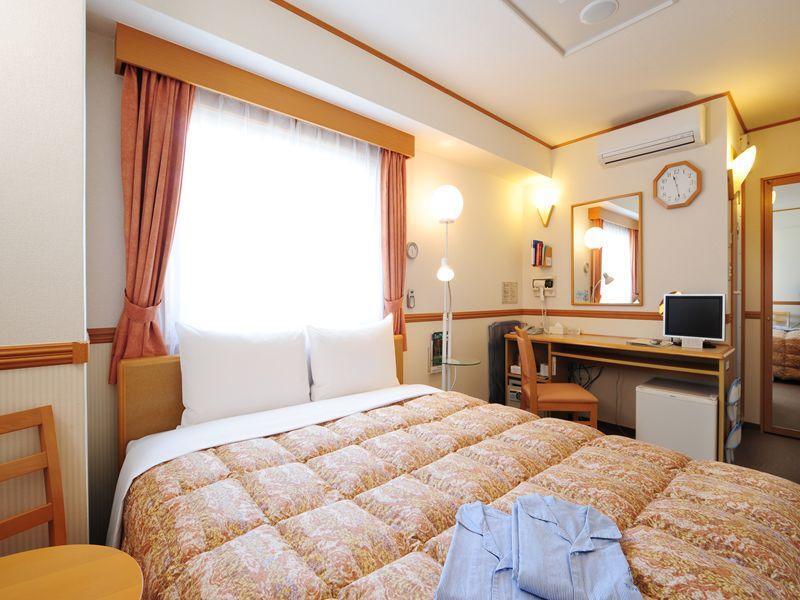 Toyoko Inn Okayama Eki Nishi Guchi Hiroba Екстериор снимка